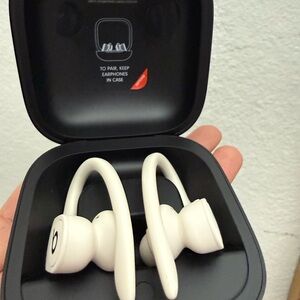 Beats Powerbeats White Wireless Earbuds with Charging Case